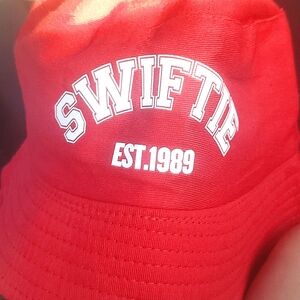 Taylor hat
